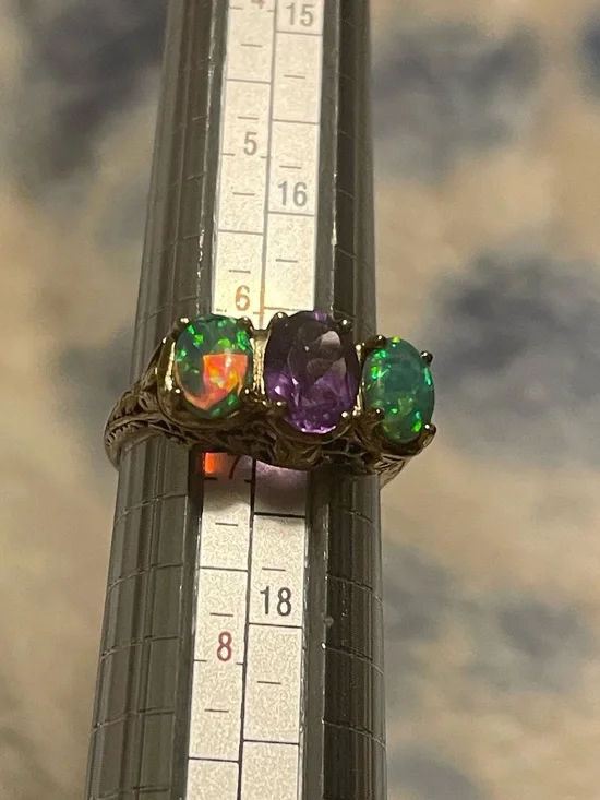 Vintage 10K Gold Opal and Amethyst  Ring size 7 - Picture 3 of 13